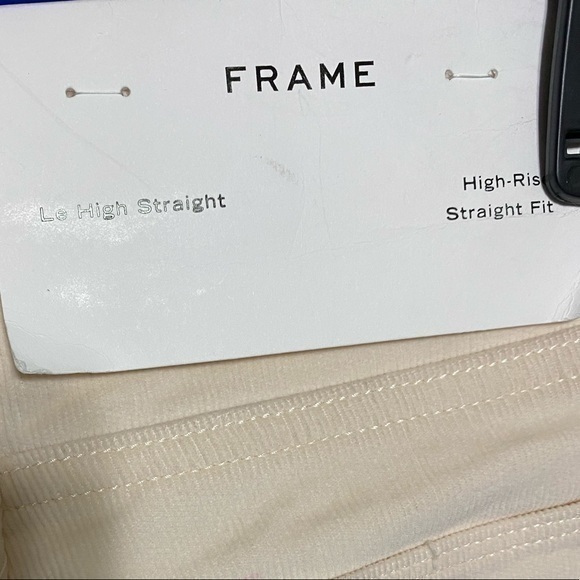 Frame High-Rise Jeans - Picture 9 of 9